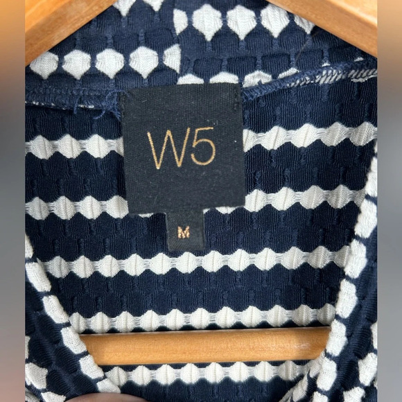 W5 sleeveless top, Small, mock neck, stretch, tailored, shell blue cream - Picture 5 of 5